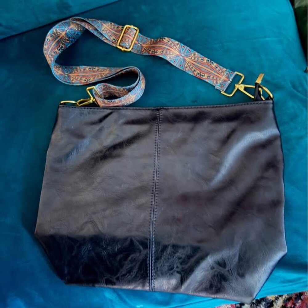 NWOT Faux Leather Black Purse Adjustable & Gorgeous Detailed Shoulder Strap